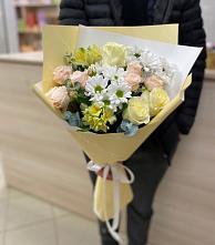 Букет цветов из:  Альстромерии, Розы и Хризантемы в Калашниково